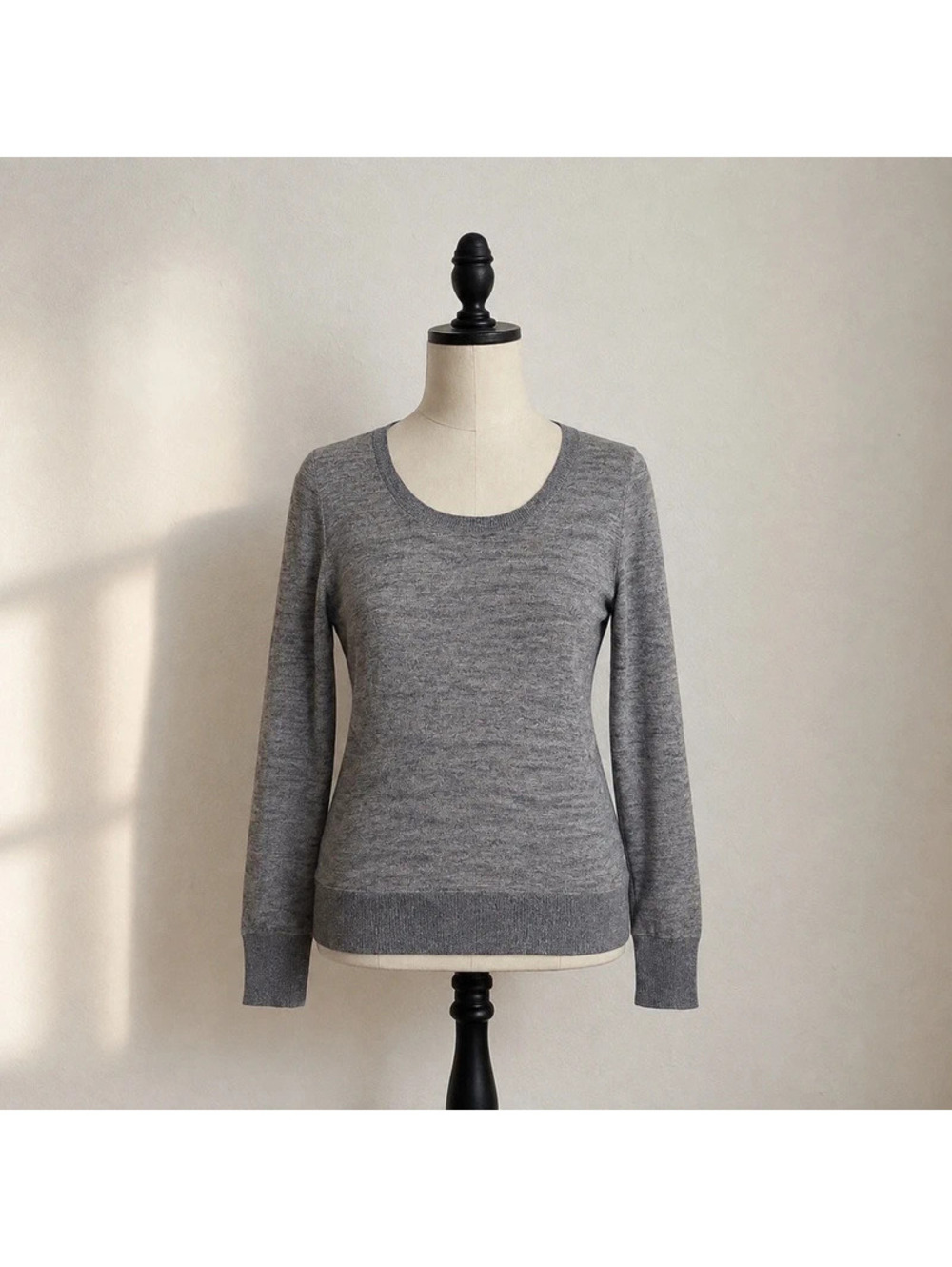 GapFit Gray 100% Cotton Knit Sweater Thumbhole Long Sleeve Womens